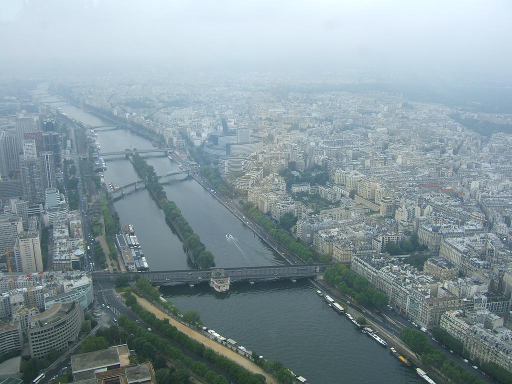 Hotel Peniche Tour Eiffel Paris Zimmer foto